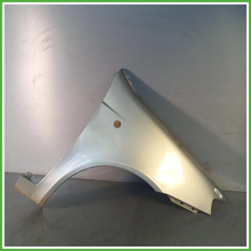 Parafango GRIGIO Destro DX Fiat Punto 2 Serie Berlina 5 Porte 2003-2009 Grigio Originale Usato