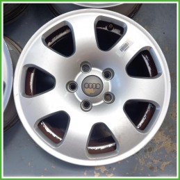Cerchi in Lega Audi A4 8E5 Avant 15 pollici 15 7.0J 5x112 ET39 4pz 8E0601025AC1H7 Originale Usato