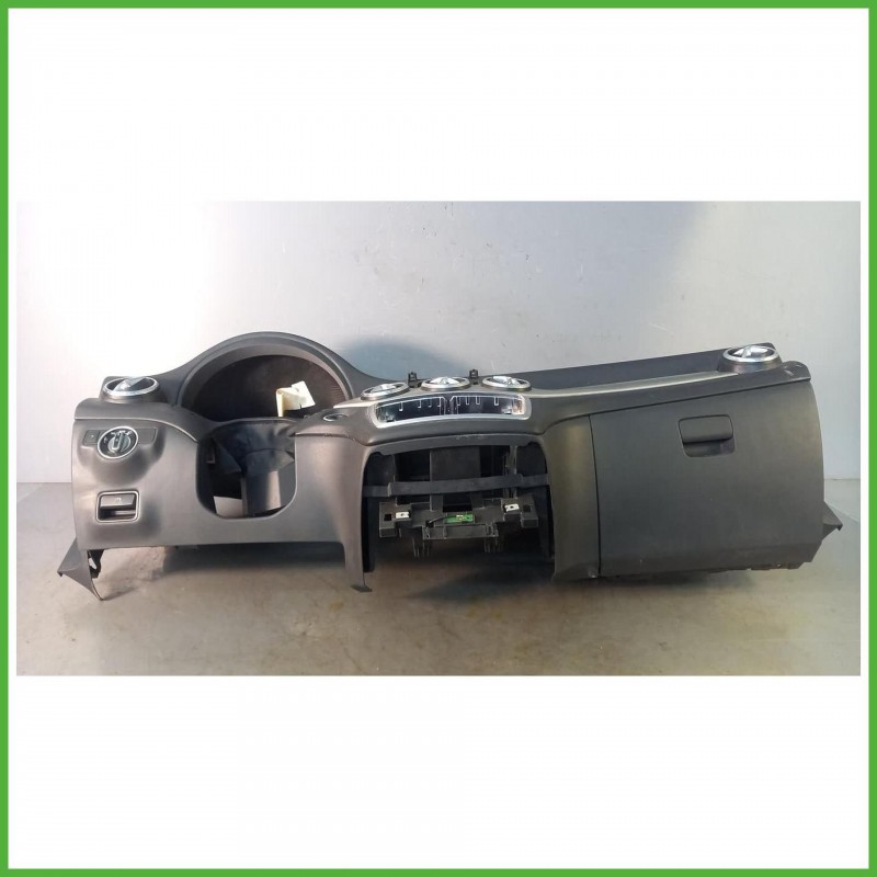 Pannello Cruscotto Mercedes Classe GLA X156 220 2.1 CDi 16v. A11768008019H68 2015-2016 Mercedes-Benz A11768008019H68