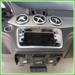 Pannello Cruscotto Mercedes Classe GLA X156 220 2.1 CDi 16v. A11768008019H68 2015-2016 Mercedes-Benz A11768008019H68
