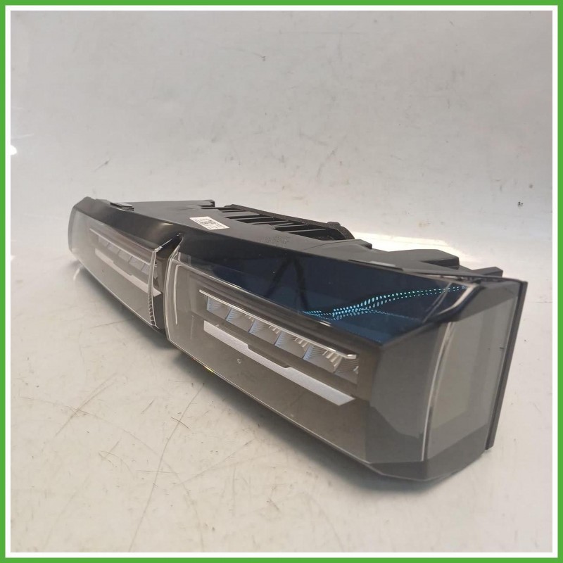 Fanale Fanalino Destro DX Hella 015.020.02AL Peugeot 308 3 Serie 2021 9835300580 Originale Usato