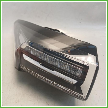 Fanale Fanalino Sinistro SX Hella 015.019.01AQ Peugeot 308 3 Serie 2021 9835299480 Originale Usato