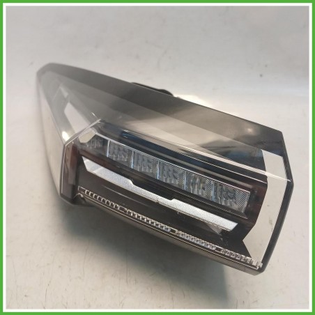 Fanale Fanalino Sinistro SX Hella 015.019.01AQ Peugeot 308 3 Serie 2021 9835299480 Originale Usato