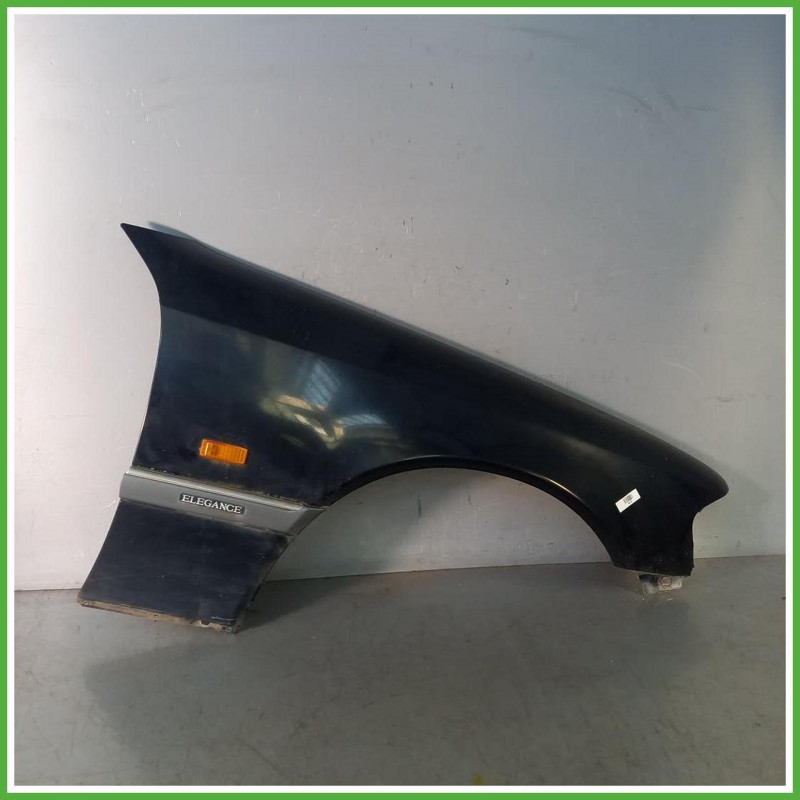 Parafango Anteriore Destro DX Mercedes Classe C W202 Berlina 4 Porte 1993-1997 Nero Originale Usato