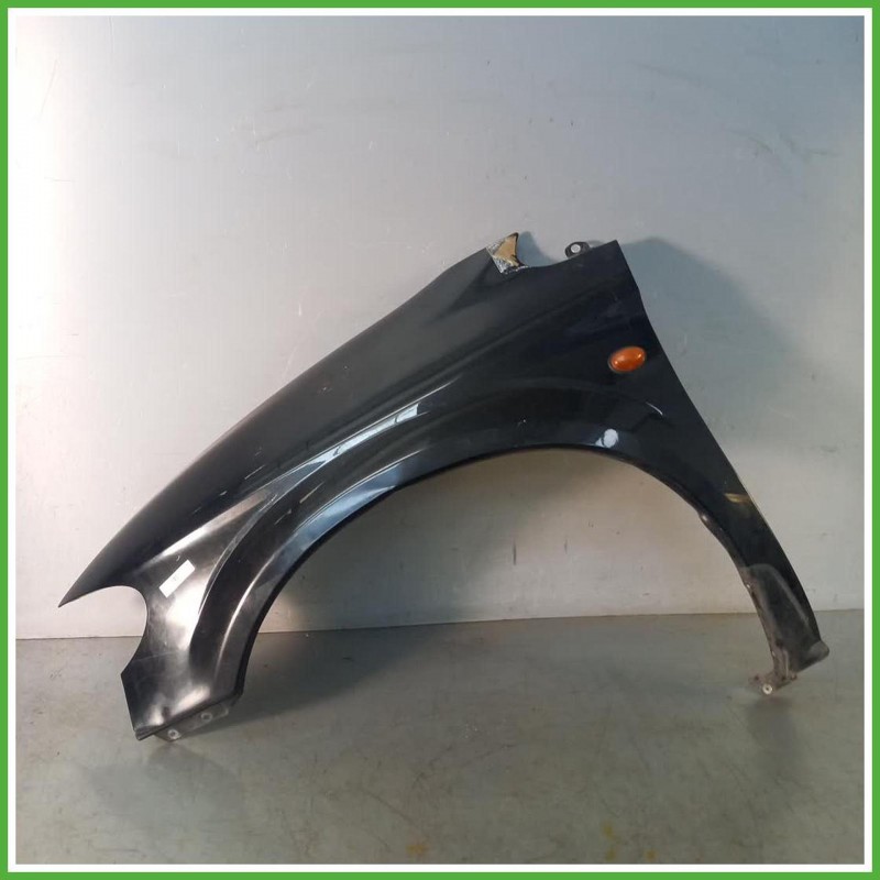 Parafango Anteriore Sinistro SX Chrysler Voyager 3 Serie Multispace 5 Porte 2004-2008 Nero Originale Usato