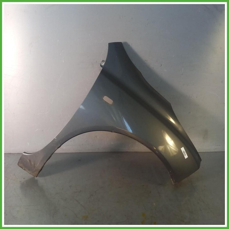 Parafango Anteriore Destro DX Nissan Micra 3 Serie Berlina 3 Porte 2003-2005 Grigio Scuro Originale Usato