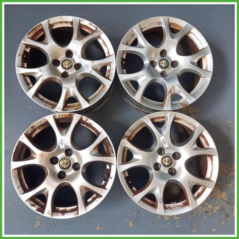 Cerchi in Lega Alfa Romeo MiTo 17 pollici 17 6.0J 5x98 ET39 4pz 156085106 Originale Usato