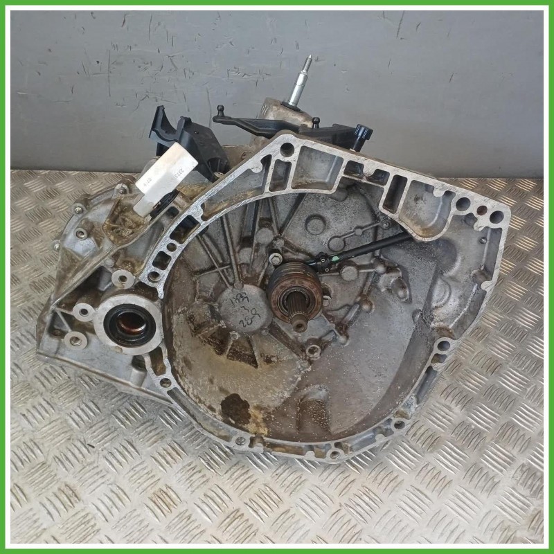 Cambio Manuale Nissan Qashqai 2 Serie 1.3 DIG-T 16v. HR13 Originale Usato