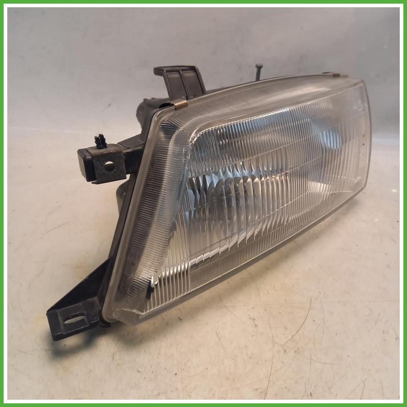 Faro Fanale Proiettore Sinistro SX Koito 10-32018 Suzuki Baleno 1 Serie SW 1996-1999 3532065G10000 Originale Usato