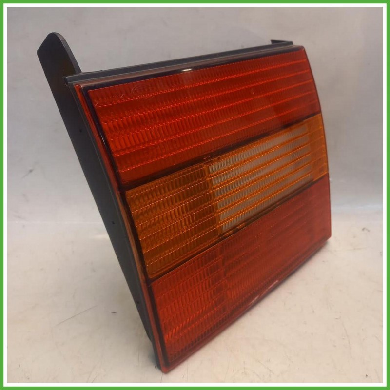 Fanale Fanalino Sinistro SX Hella Volkswagen Passat 3 Serie Variant 1993-1994 3A9945107 Originale Usato