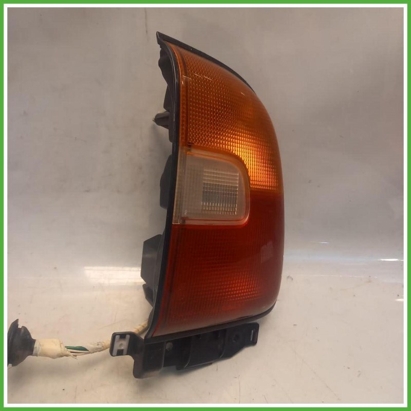 Fanale Fanalino Destro DX  Toyota RAV 4 1 Serie 1995-2000 8155042020 Originale Usato