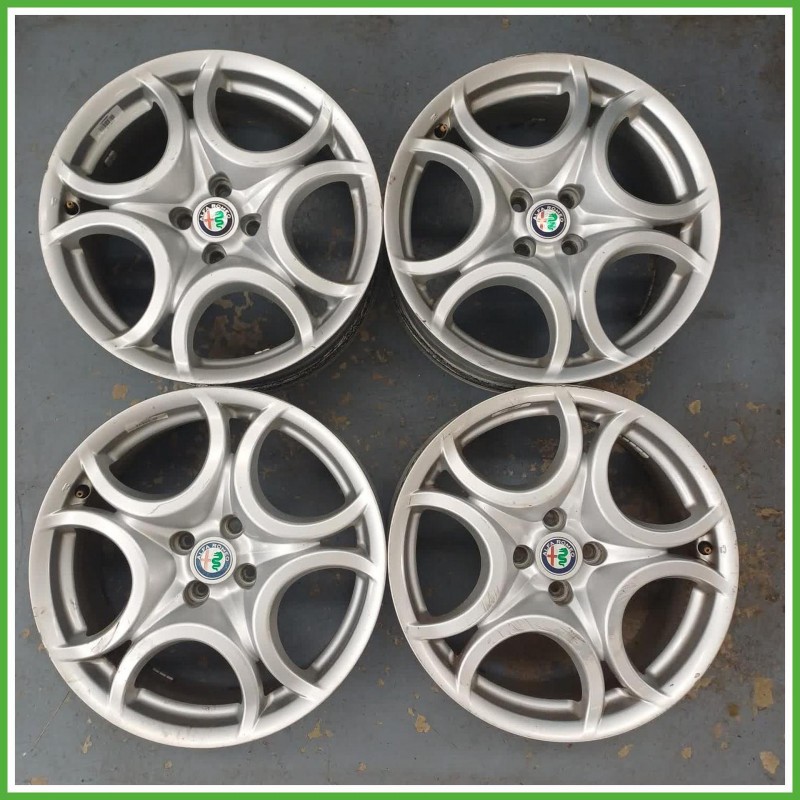 Cerchi in Lega Alfa Romeo MiTo 17 pollici 17 7.0J 5x98 ET39 4pz 156078693 Originale Usato