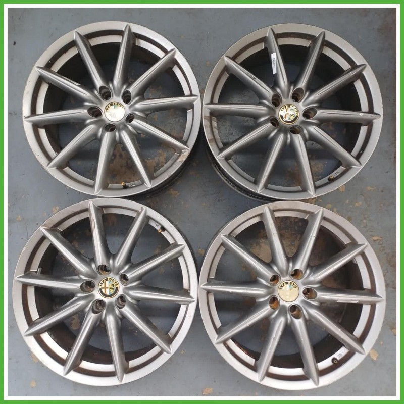 Cerchi in Lega Alfa Romeo 159 Sportwagon 19 pollici 19 8.0J 5x110 ET41 4pz 50508157 Originale Usato