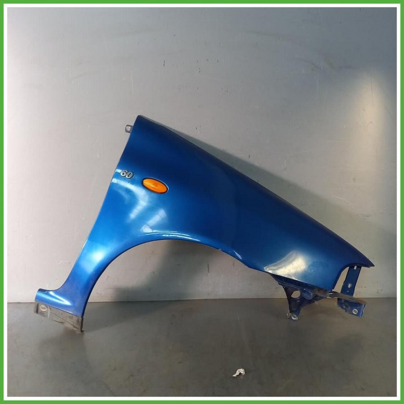 Parafango Anteriore Destro DX Fiat Punto 1 Serie Berlina 3 Porte 1993-1996 Blu Originale Usato