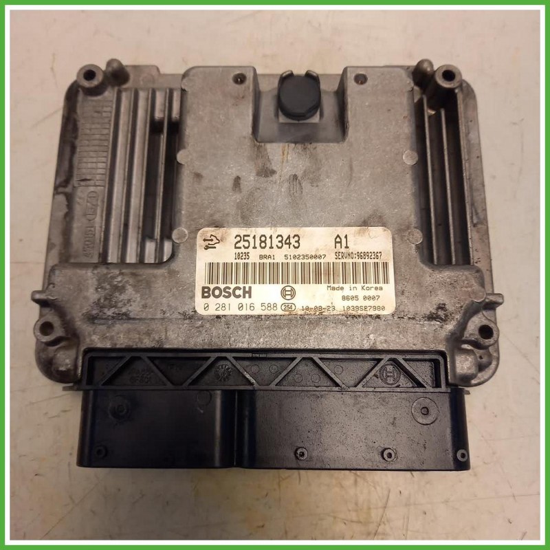Centralina Motore Iniezione ECU Bosch 0281016588 Chevrolet Captiva 1 Serie 2.0 VCDi 16v. 966892367 Gasolio 2006-2010