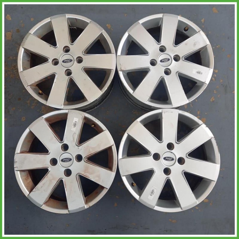 Cerchi in Lega Ford Fiesta 5 Serie 16 pollici 16 6.5J 4x108 ET52.5 4pz 1077166 Originale Usato