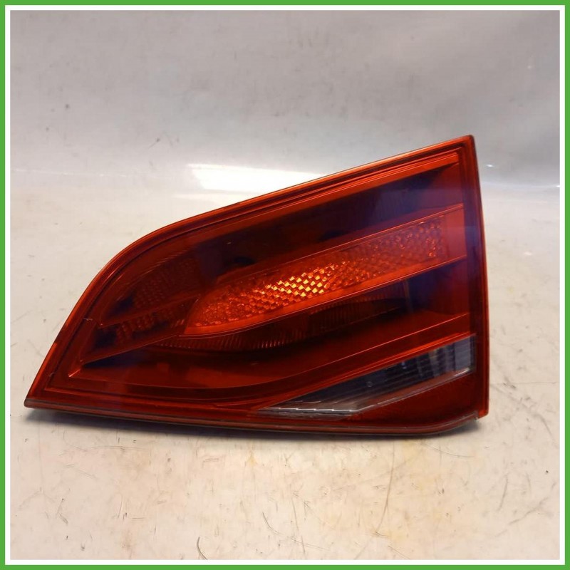 Fanale Fanalino Sinistro SX Hella Audi A4 8K2 2007-2012 8K5945095D Originale Usato