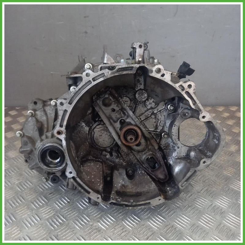 Cambio Manuale Mitsubishi Colt 6 Serie 1.3 16v. 135930 Originale Usato