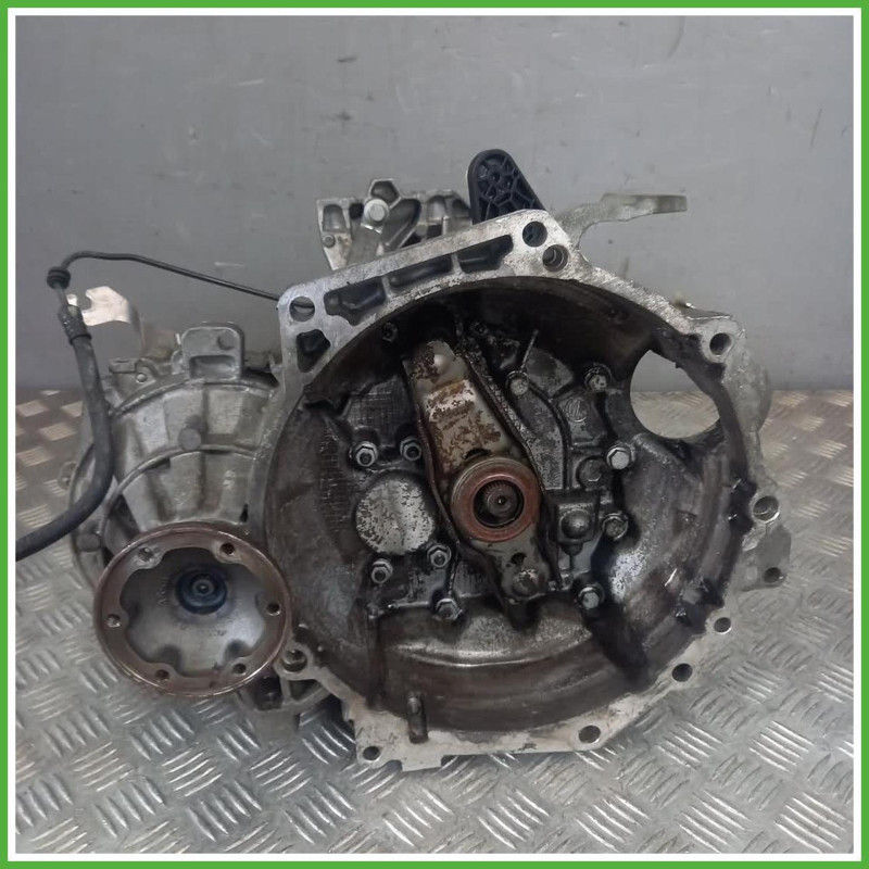 Cambio Manuale Volkswagen Passat 6 Serie 1.6 TDi BlueMotion 16v. CAY Originale Usato
