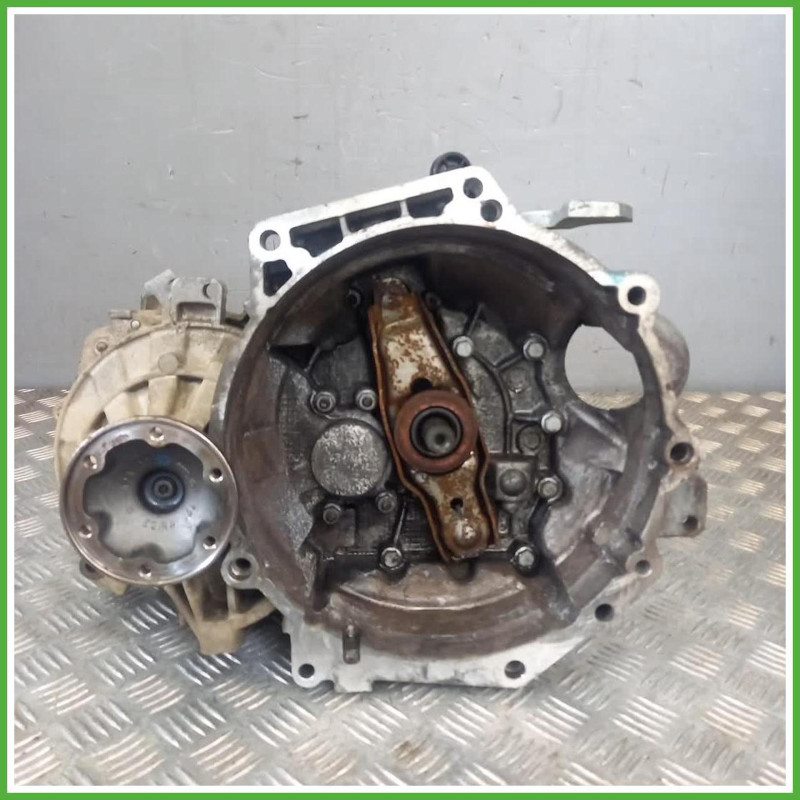 Cambio Manuale Volkswagen Jetta 4 Serie 1.6 TDi 16v. CAYC Originale Usato