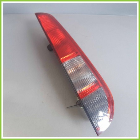FANALE Posteriore Destro (DX) FORD Focus (2004) 10209R Usato