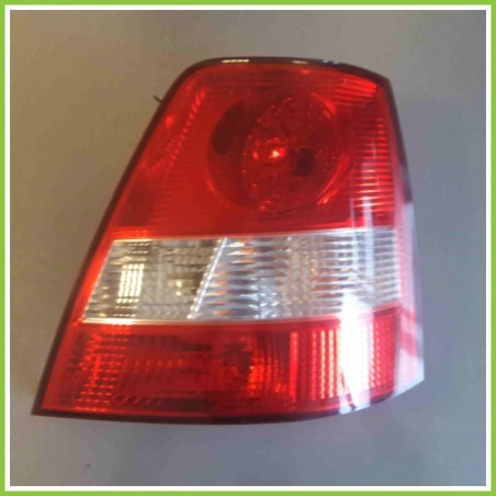 Fanale Posteriore Destro (DX) KIA Sorento 1A Serie (2002) 924023E010 Usato