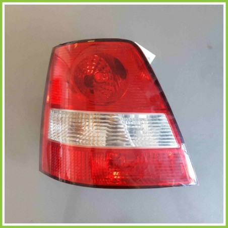 Fanale Fanalino Posteriore Sinistro SX TOYOTA R-S12A TOYOTA YARIS JPP 8156052130 Usato