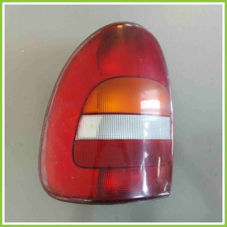 Fanale Posteriore Sinistro (SX) CHRYSLER Voyager/Grand Voyager (1995) 0457647 Usato