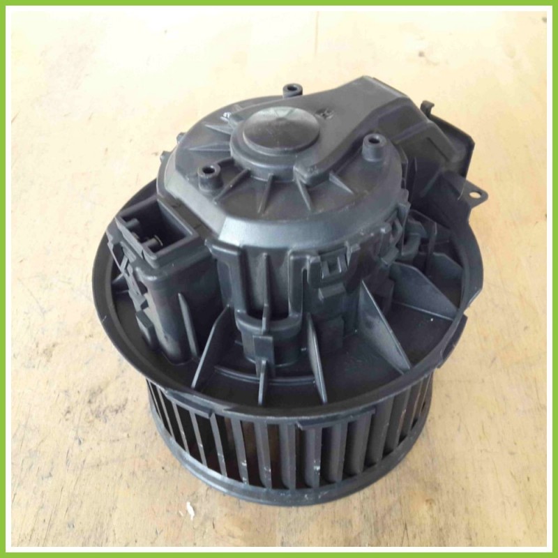 Ventola Ventilatore Riscaldamento Abitacolo BOSCH 0130115551 FORD FIESTA CBK VP8E2H18456-AA