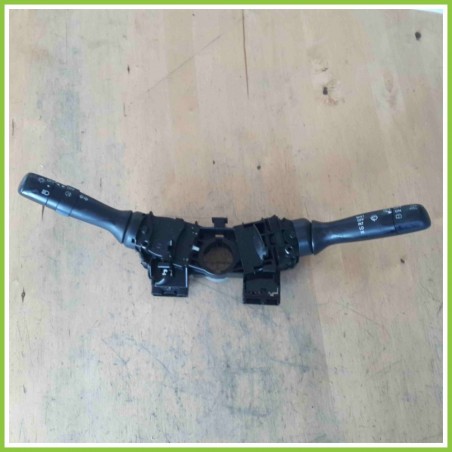 Dispositivo COMANDI DEVIOGUIDA Con Devioluci Tergicristalli  LWIS Usato Toyota 17F001