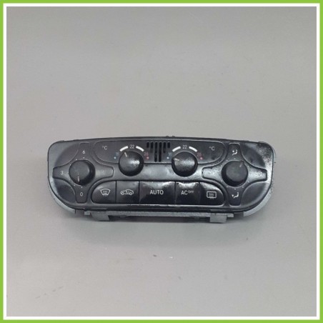 Comandi Climatizzatore Bosch MERCEDES-BENZ Classe C (W/S203) 200 Diesel (2000) GKR9140010497 A2098300085 Usato
