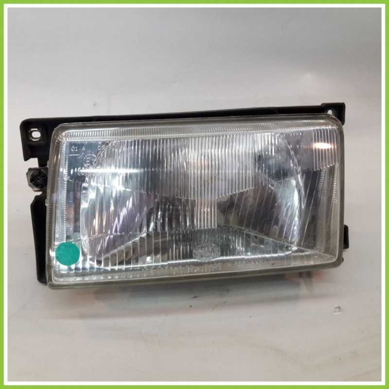 Faro Fanale Proiettore Anteriore Destro DX HELLA VOLKSWAGEN POLO 867/871/873 Originale Usato