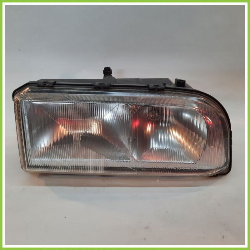 Faro Fanale Proiettore Anteriore Destro DX HELLA VOLVO 850 142006-00 Originale Usato