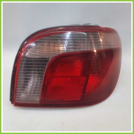 Fanale Fanalino Posteriore Destra DX KOITO 52-004 TOYOTA YARIS JPP 8155052130 Usato