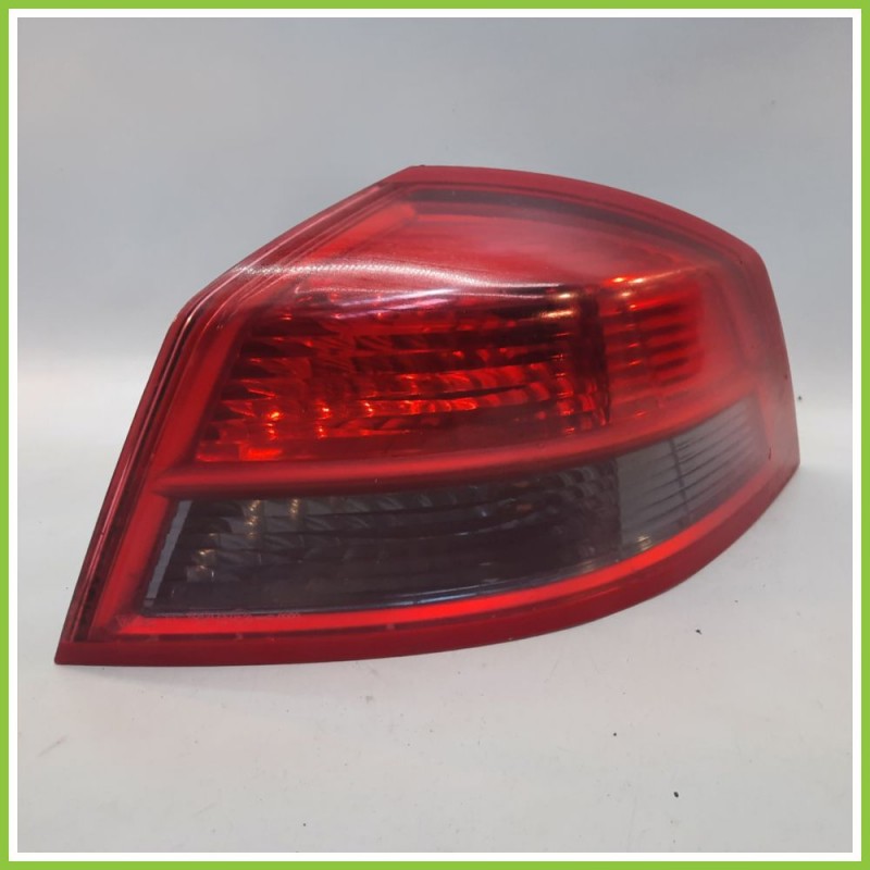 Fanale Fanalino Posteriore Destro DX VALEO DJ73 RENAULT VEL SATIS 1a Serie 8200014360 Usato