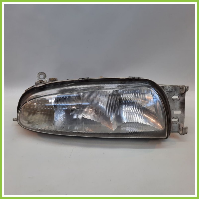 Faro Fanale Proiettore Anteriore Destro DX BOSCH 001049202 FORD FIESTA CBK 96FD13005AC Usato