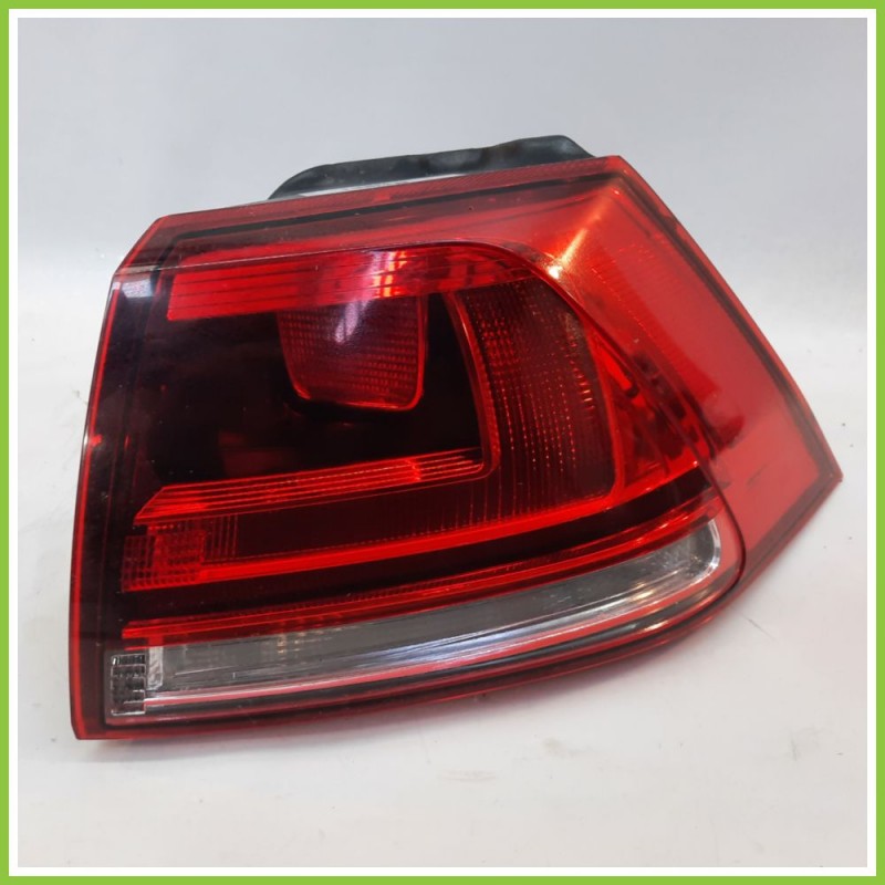 Fanale Fanalino Posteriore Destro DX VALEO 90052060A VOLKSWAGEN GOLF 5G0945096P Usato