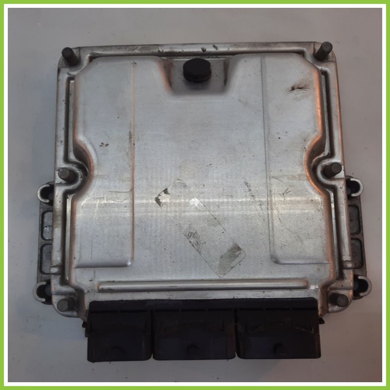 Centralina Motore Iniezione ECU BOSCH 0281010632 RENAULT TRAFIC 1.9 dCi 8200118526 2001 2006