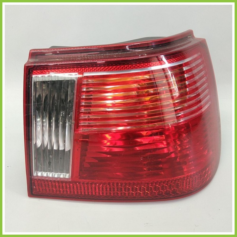 Fanale Fanalino Posteriore Destro DX HELLA 964030 SEAT IBIZA 6K 6K6945096 Usato
