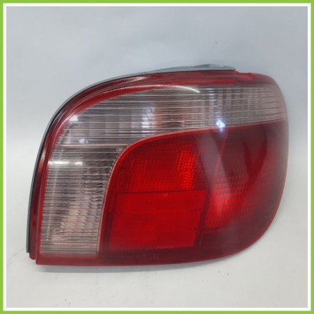 Fanale Fanalino Posteriore Destro DX KOITO 52-004 TOYOTA YARIS JPP 81550-52130 Usato