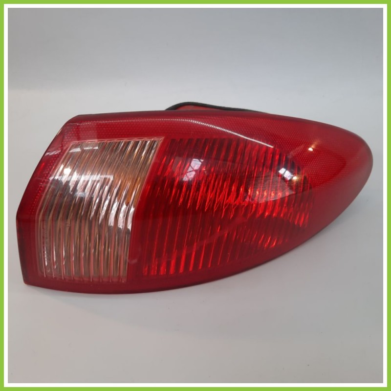 Fanale Fanalino Posteriore Destro DX OLSA 03.323.01.0 ALFA ROMEO 147 W8 46556347 Usato