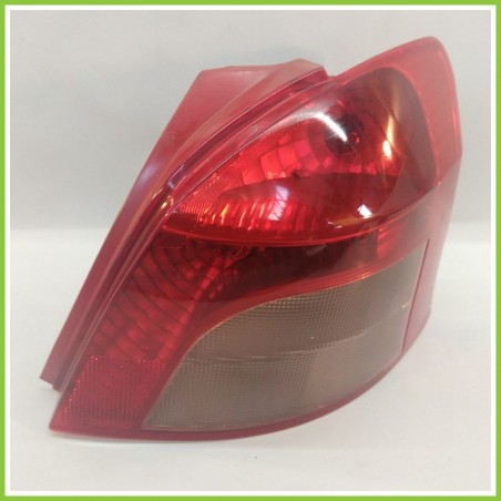Fanale Fanalino Posteriore Destro DX KOITO TOYOTA YARIS 81551-0D110 Usato