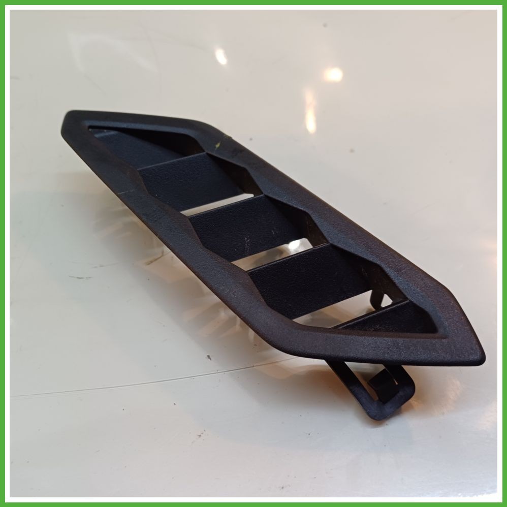 BMW Serie 1 5P F40 5 portes climatisation tableau de bord droite droite droite droite (côté passager) 51456823160 Original utilisé