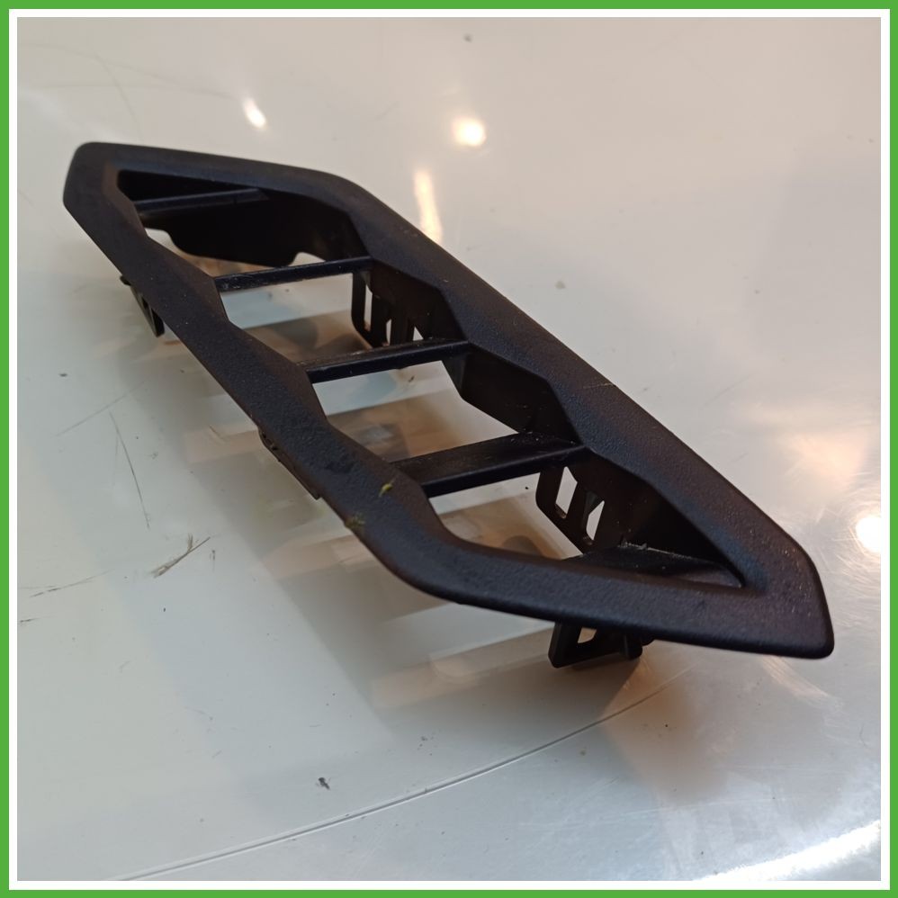 BMW Serie 1 5P F40 5 portes climatisation tableau de bord droite droite droite droite (côté passager) 51456823160 Original utilisé