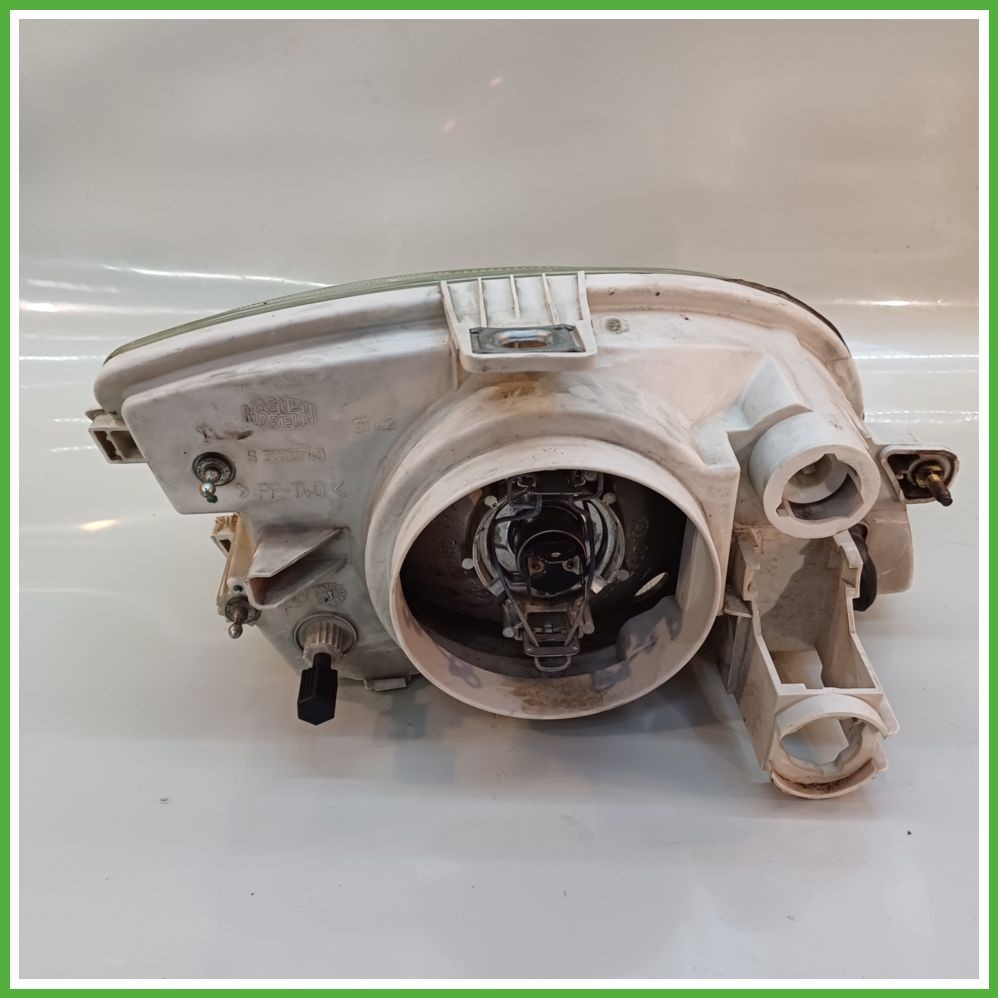 Phare Gauche Gauche (Côté Conducteur) Occasion CARELLO 41430383 FIAT 600 FIAT 2005 2011 