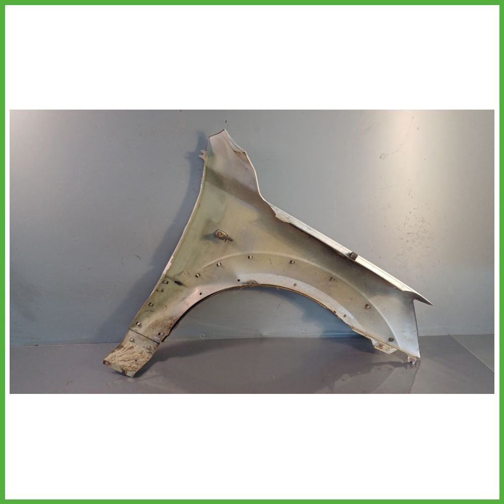 Parafango KIA SORENTO 1a Serie (dal 07/2002 al 12/2006) Anteriore Sinistra SX (Lato Guida) Originale Usato GRIGIO