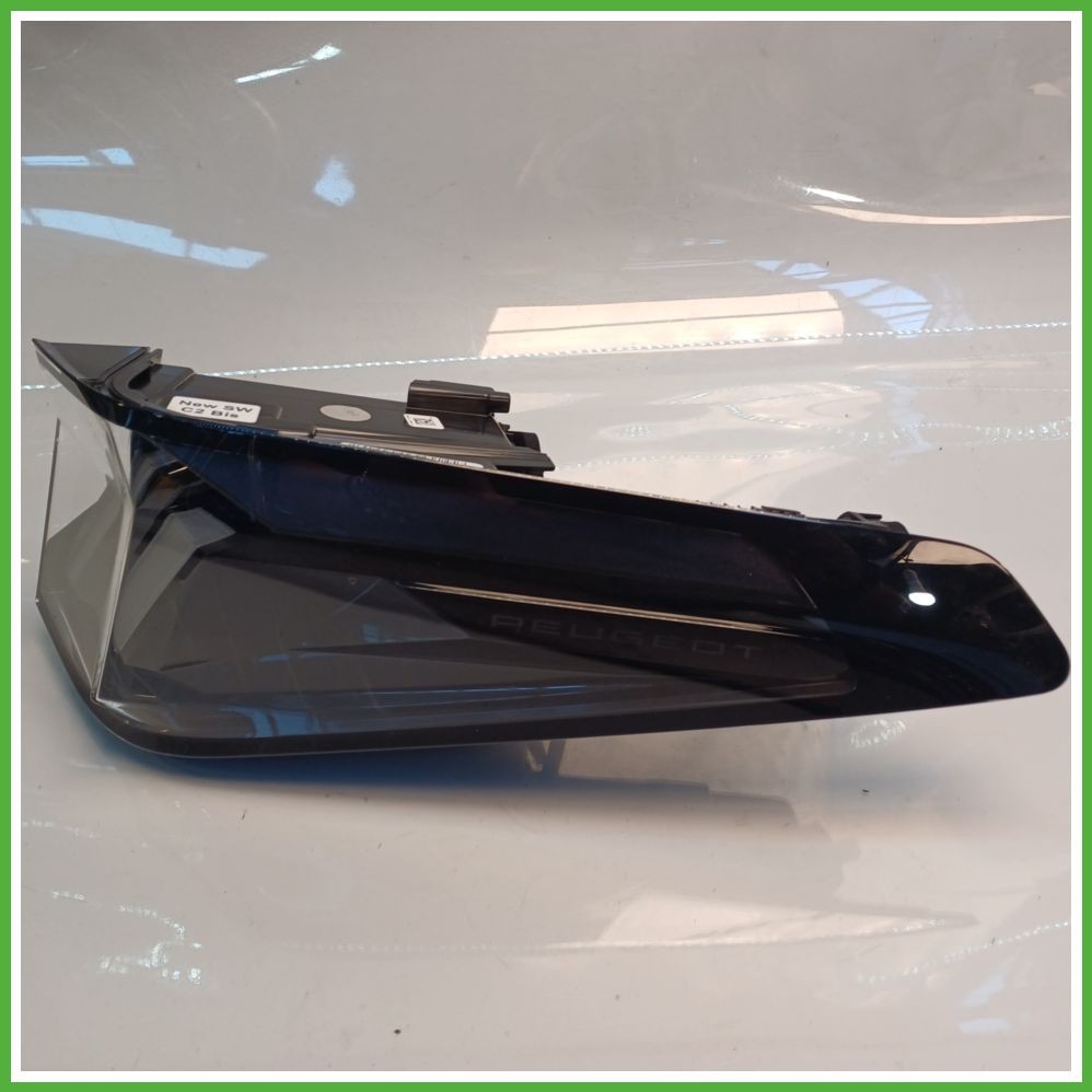 Rechtes Rücklicht (Beifahrerseite) Gebraucht MOPAR 82570201 PEUGEOT 3008 (ab 09/2020) PEUGEOT 2020