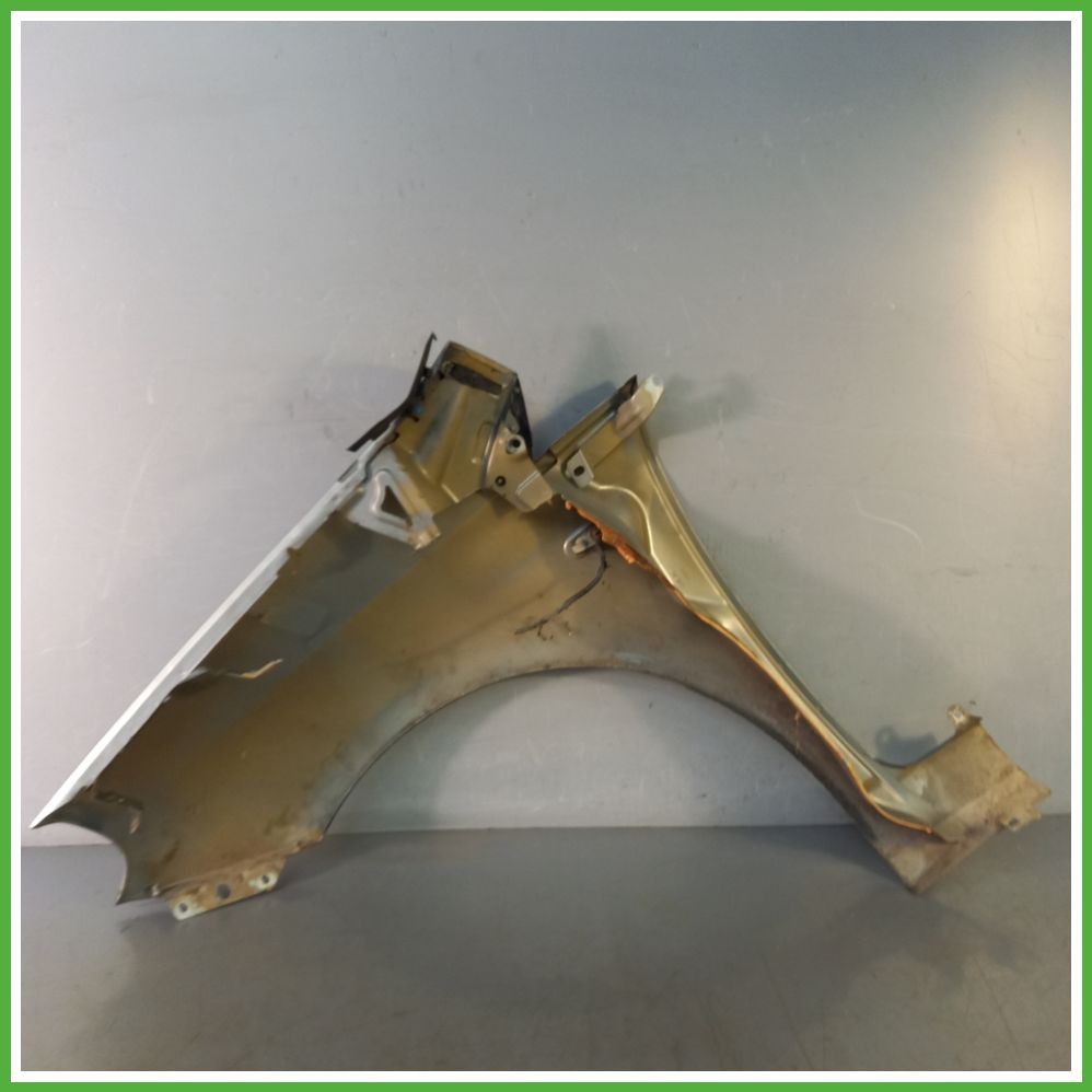 Parafango FIAT GRANDE PUNTO (2Y) (dal 06/2005 al 05/2008) Anteriore Destra DX (Lato Passeggero) Originale Usato BIANCO